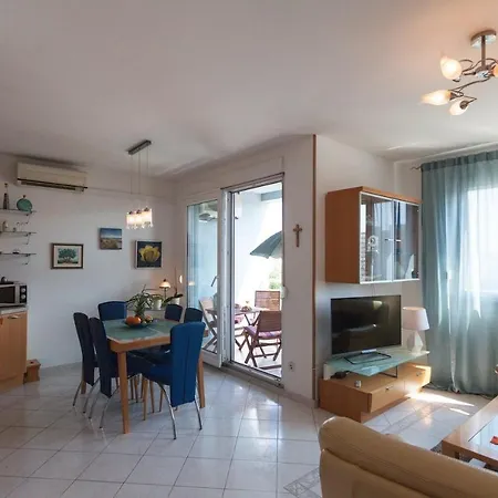 Exclusive Sea View Apartment